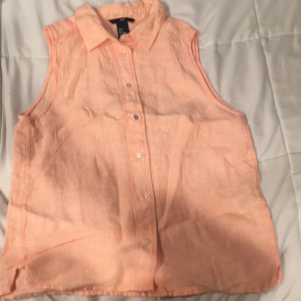 Collared sleeveless shirt